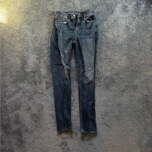 American Eagle 90's skinny jeans
